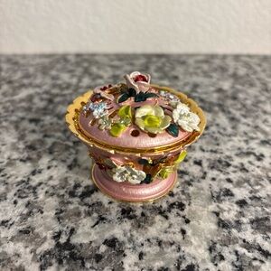 VTG Rucinni Round Gilded Metal Floral Design Trinket Box with Reticulated Lid